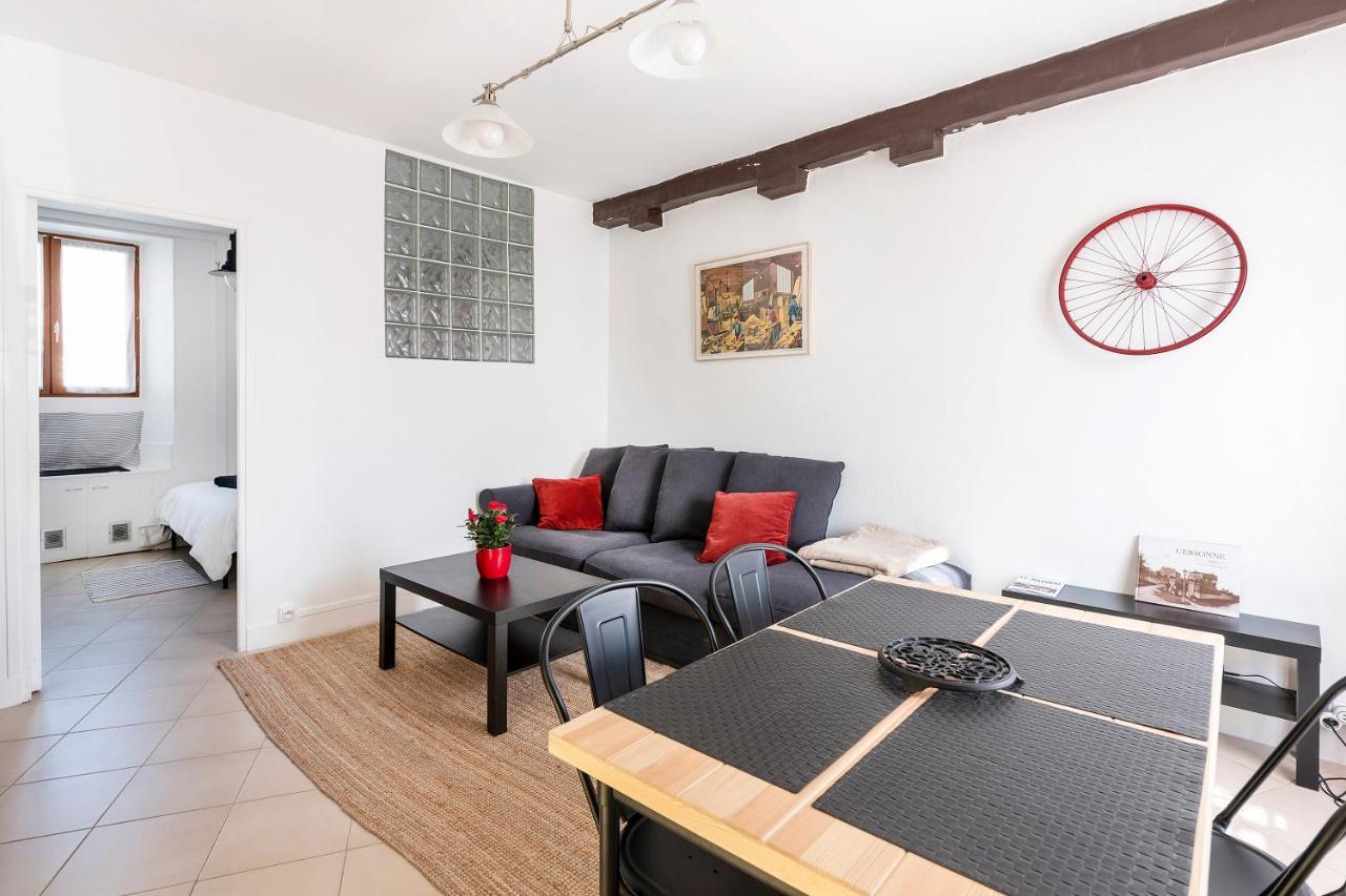 Les Logis De Marcoussis Apartment Exterior photo